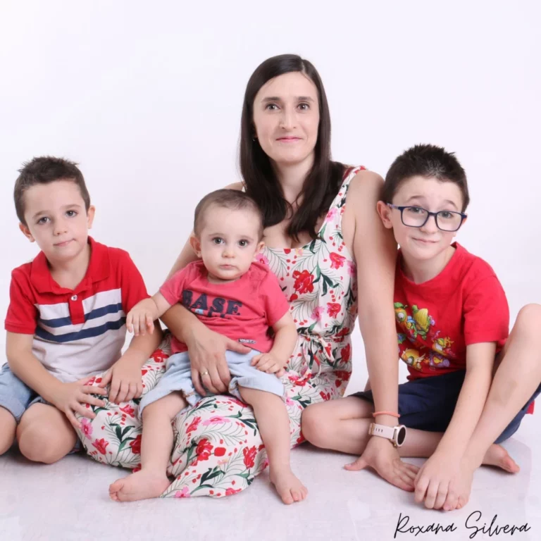 Sesión de fotos familiares - Roxana Silvera estudio fotográfico en Alcobendas