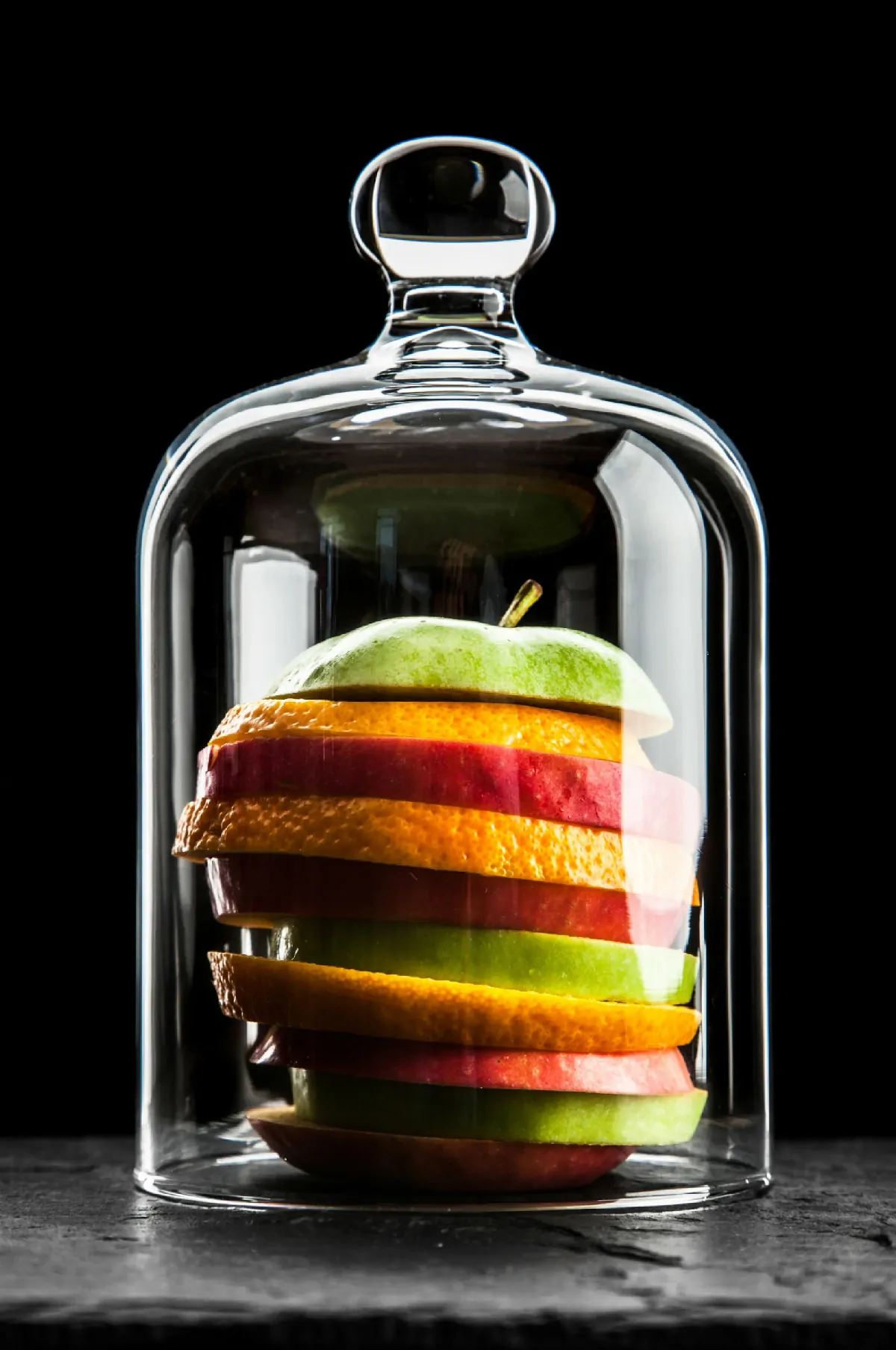 Alimento presentado dentro de urna transparente