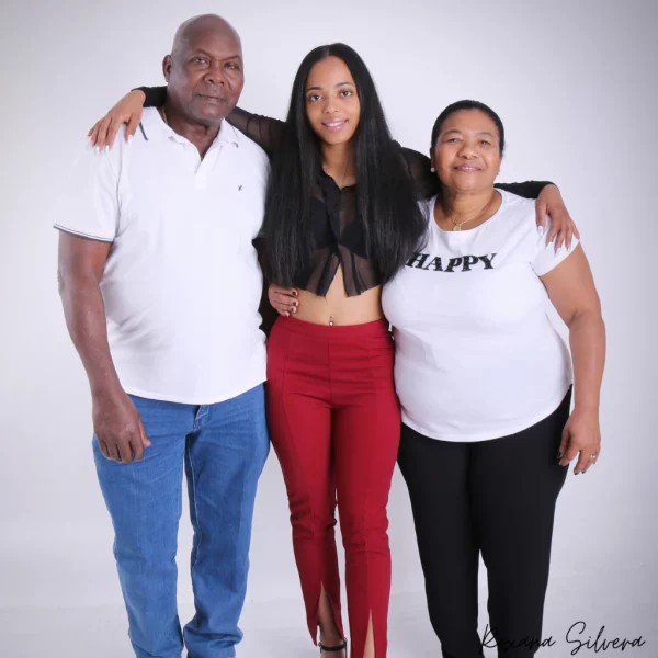 Sesión de fotos familiares - Roxana Silvera estudio fotográfico en Alcobendas